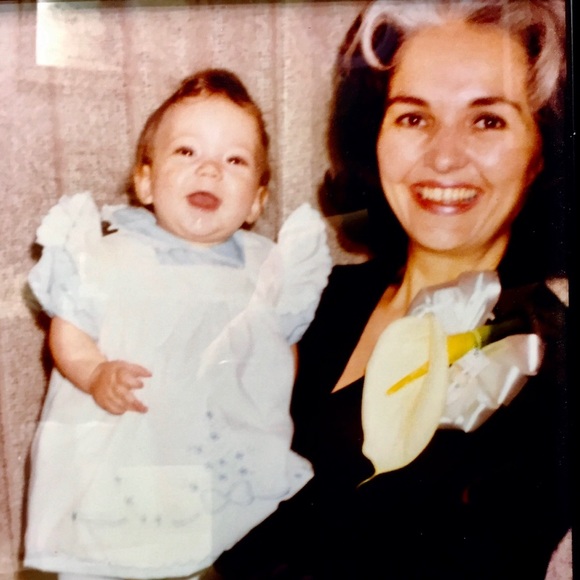 Meet your Posher, Laura Ann - Picture 9 of 13